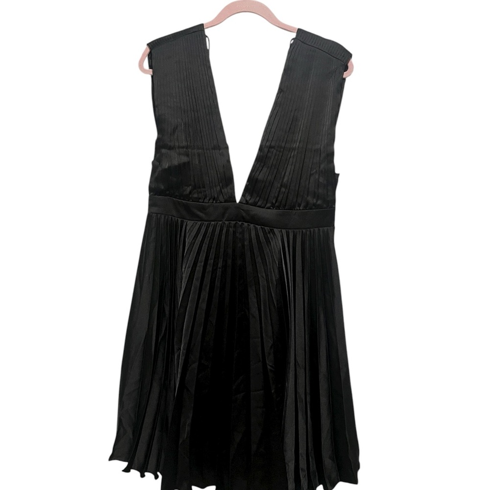 Chic Black Backless Dress